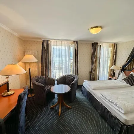 Hotel Dependance Stella Del By Restaurant Bellevue Au *