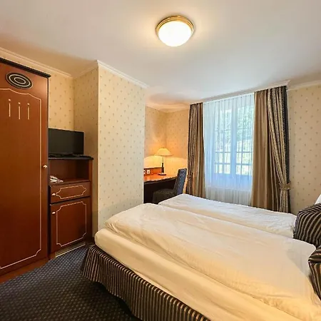 Dependance Stella Del By Restaurant Bellevue Au Hotel Thun